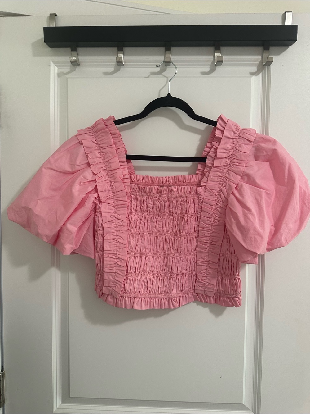 ENDLESS ROSE Pink Smocked Puff Sleeve Crop Top